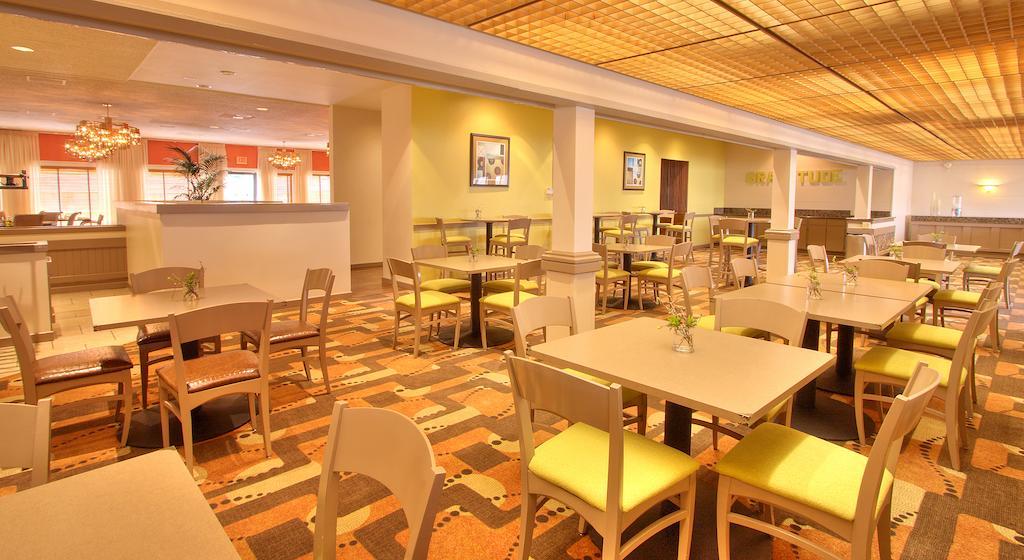 Inn At The Commons 메드퍼드 외부 사진