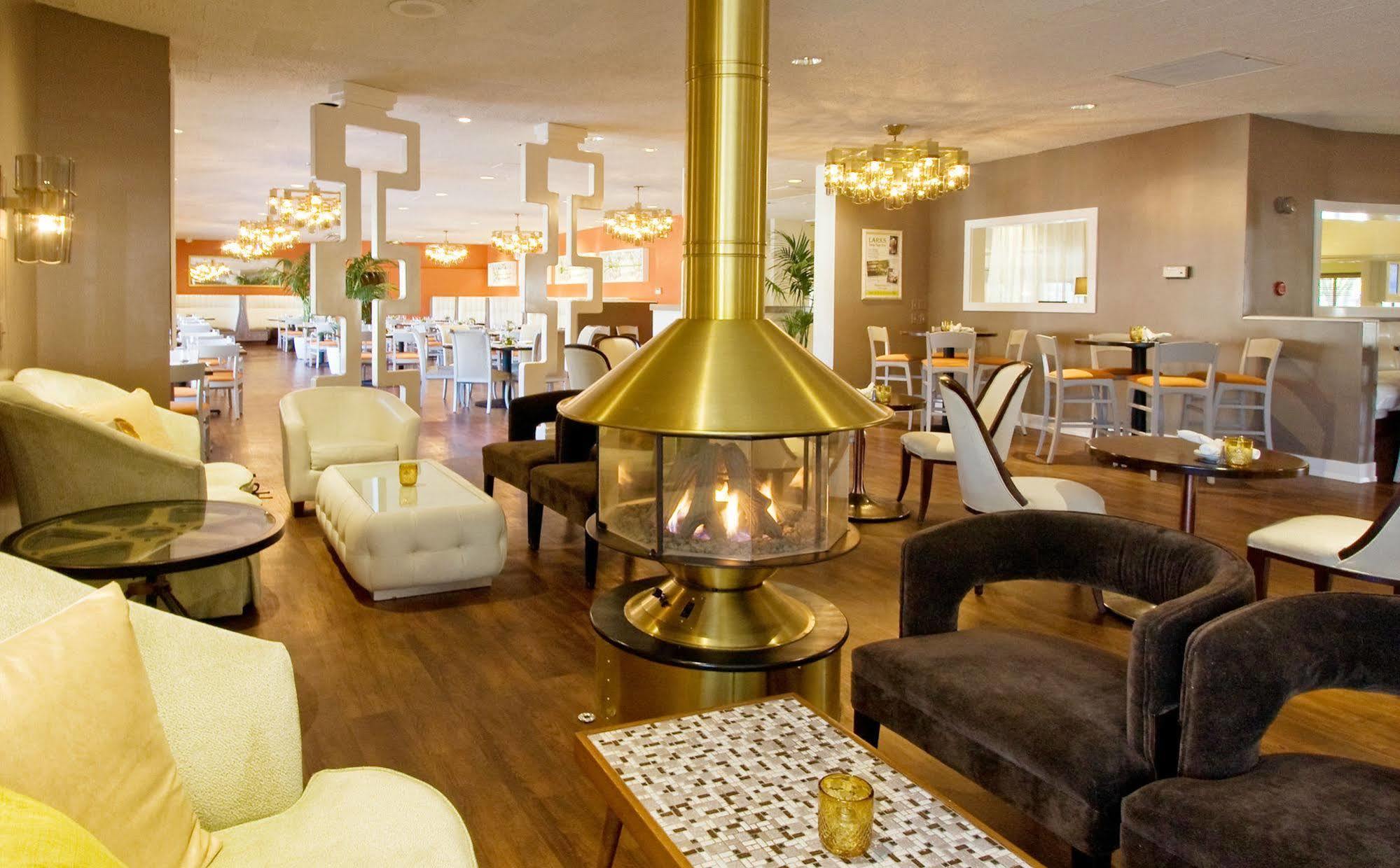 Inn At The Commons 메드퍼드 외부 사진