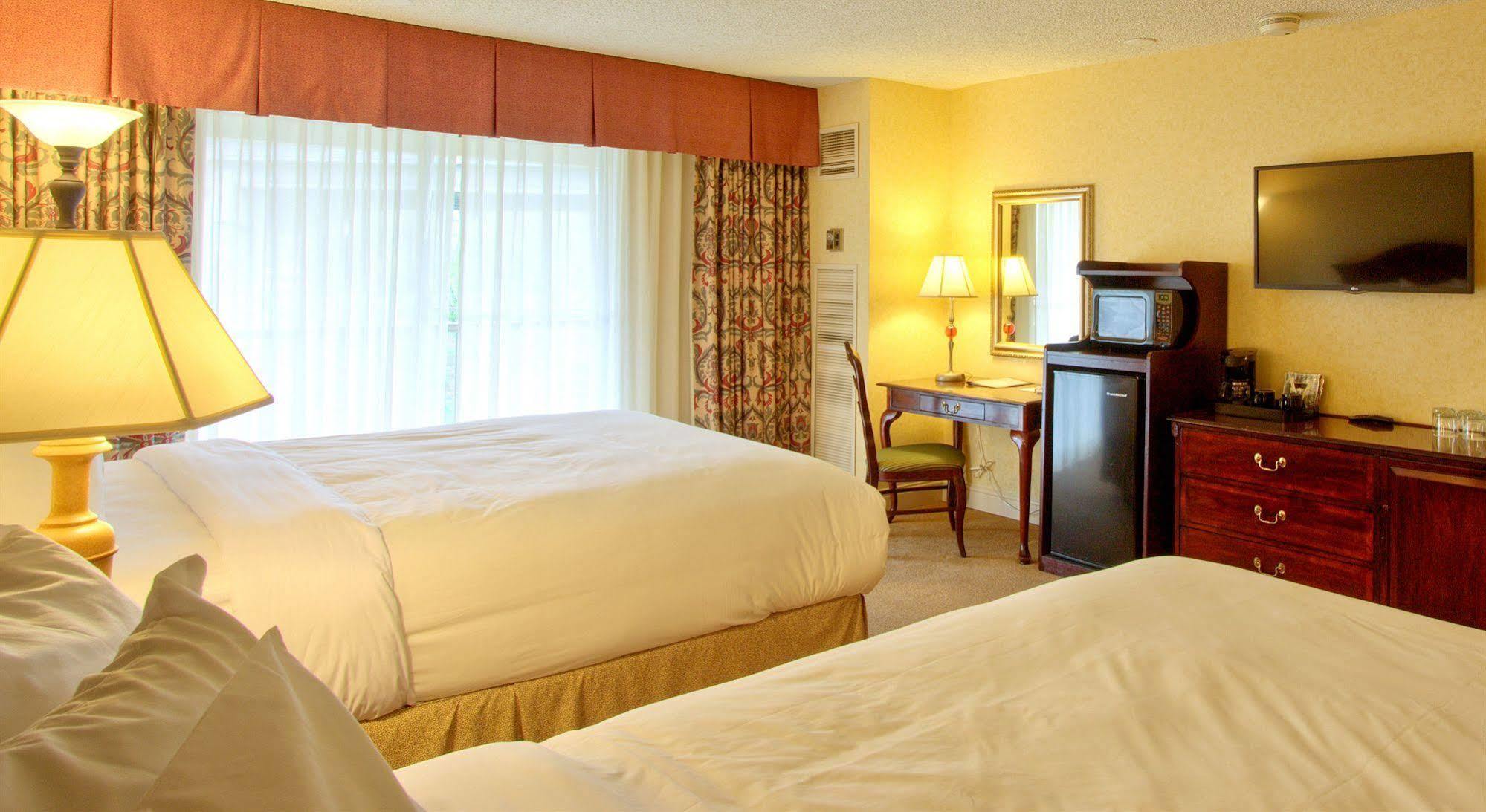 Inn At The Commons 메드퍼드 외부 사진