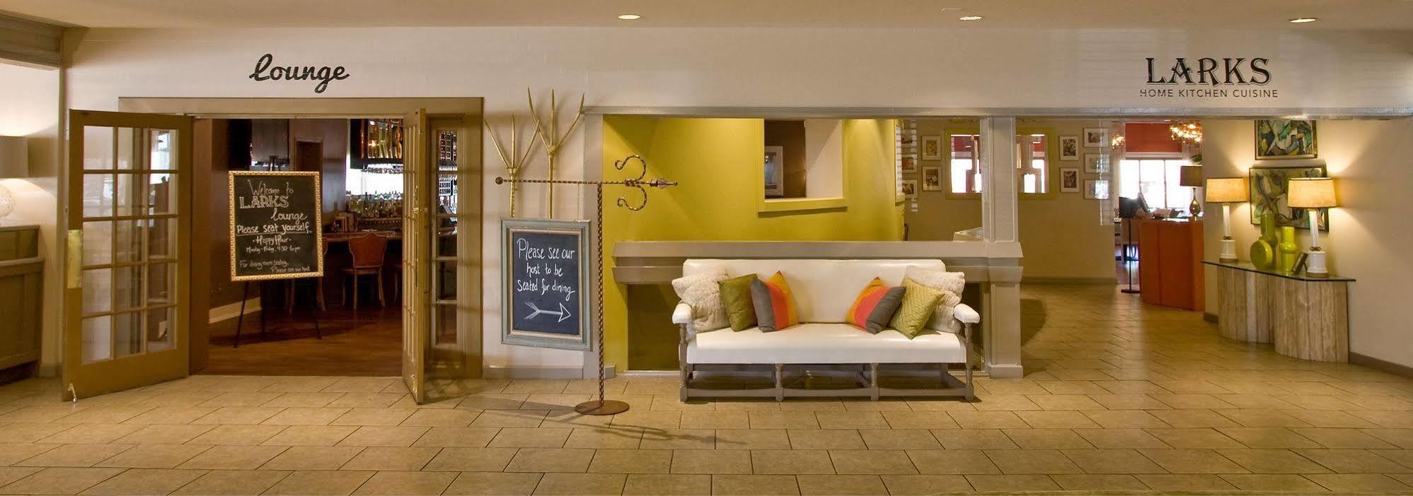 Inn At The Commons 메드퍼드 외부 사진